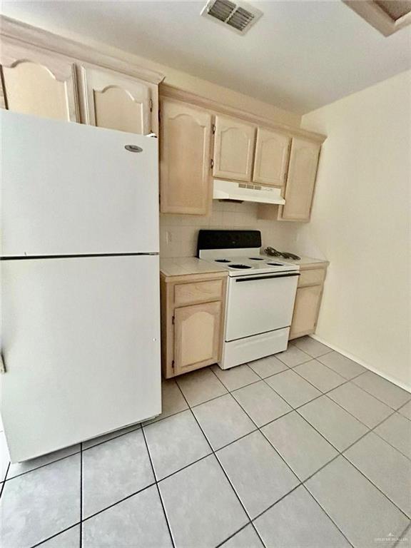 Photo 6 of 604 Logan Drive #4