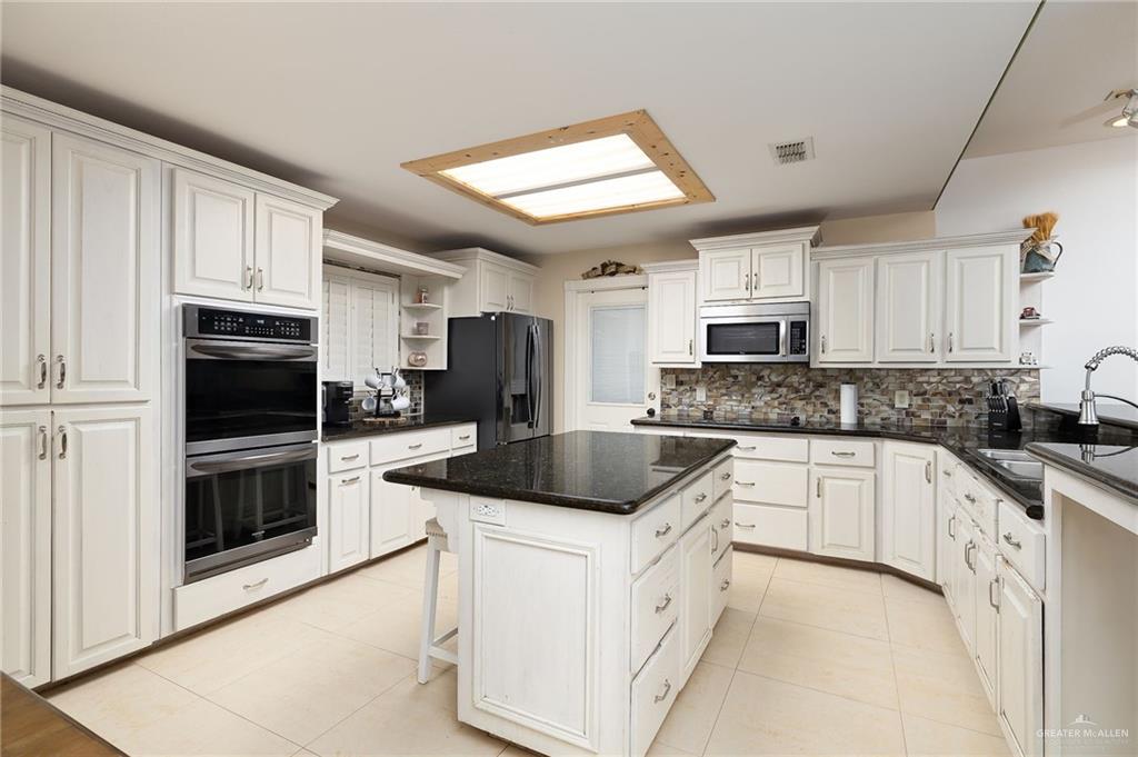 Photo 6 of 1705 Eagle Avenue