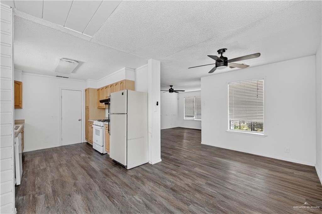 Photo 10 of 1606 Quince Avenue