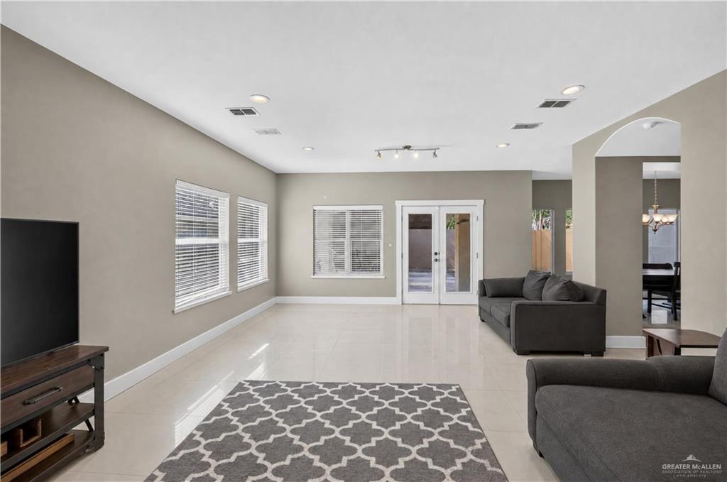 Photo 11 of 400 9th Street