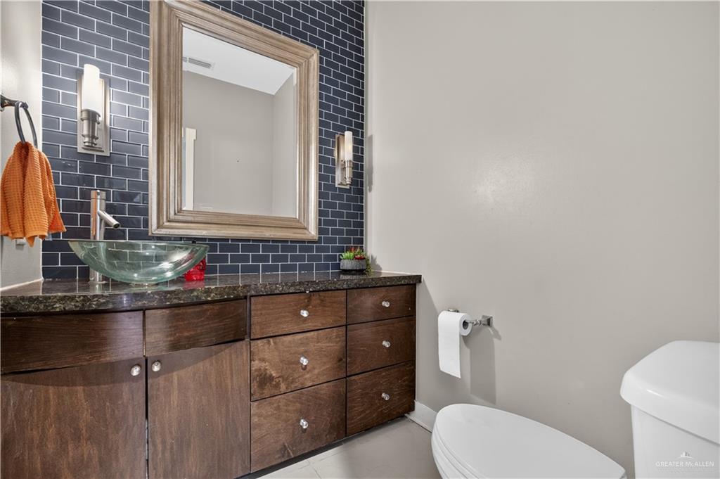 Photo 13 of 400 9th Street