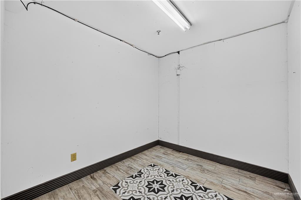Photo 4 of 3750 Gardenia Avenue