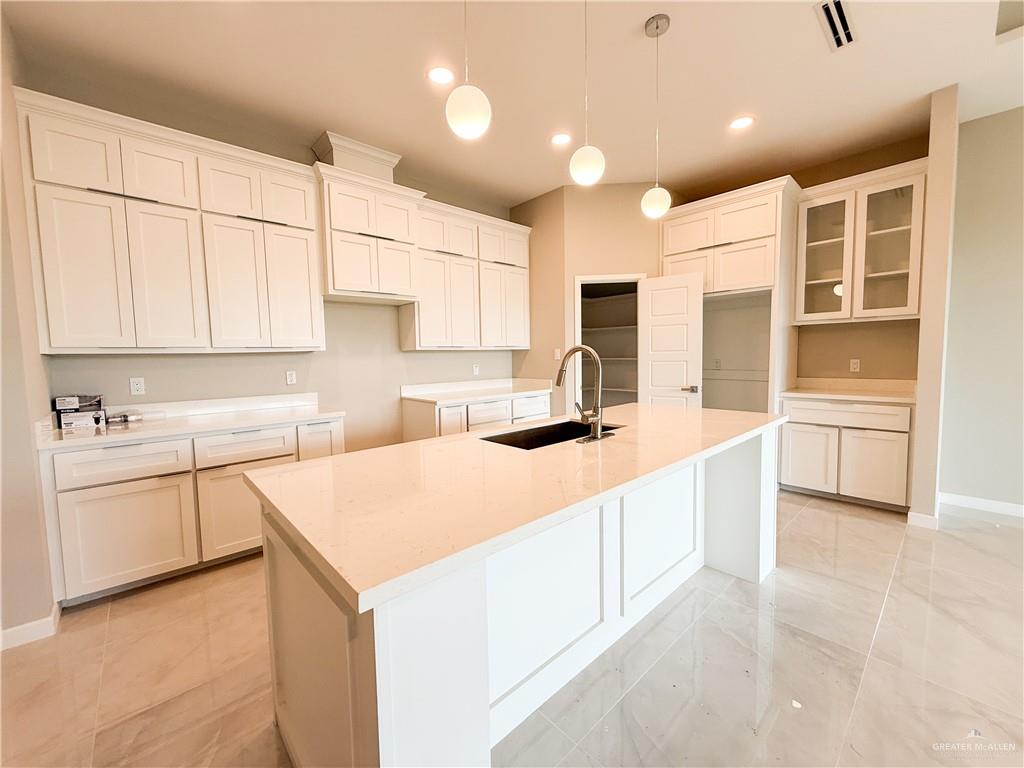 Photo 4 of 3208 Fairway Drive