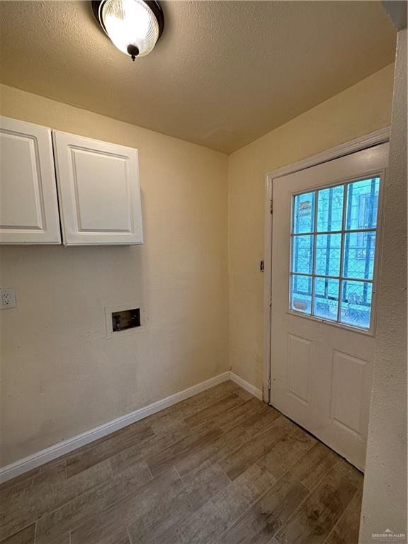 Photo 4 of 3905 Tagle Street