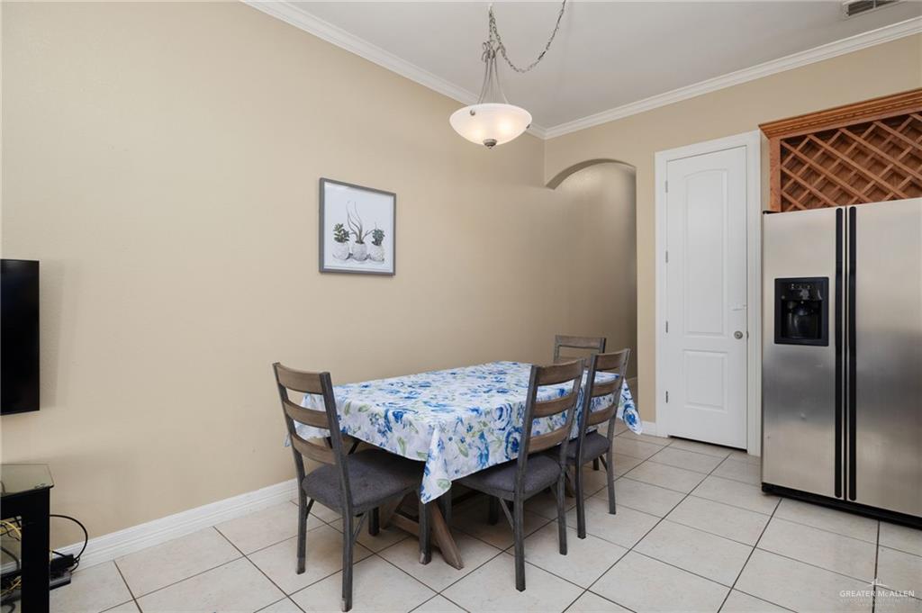 Photo 4 of 112 Oleander Street #2