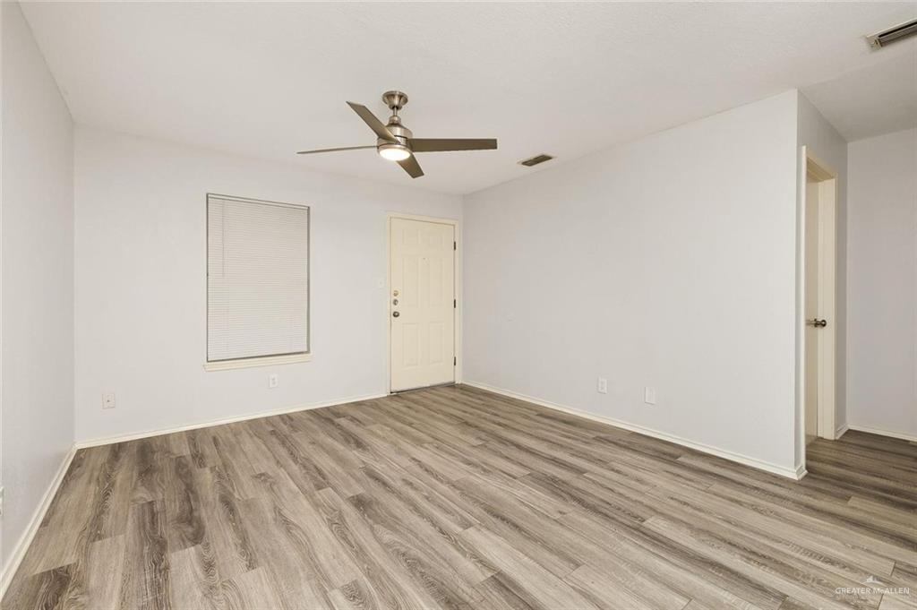 Photo 7 of 417 Ulex Avenue #1