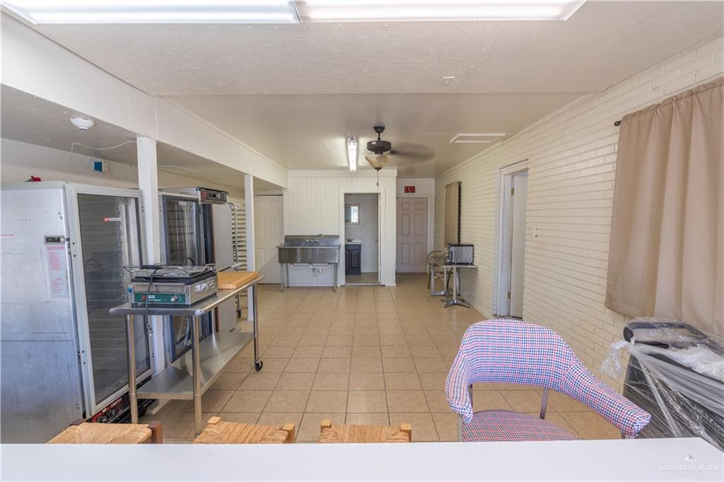 Photo 15 of 901 Cage Boulevard