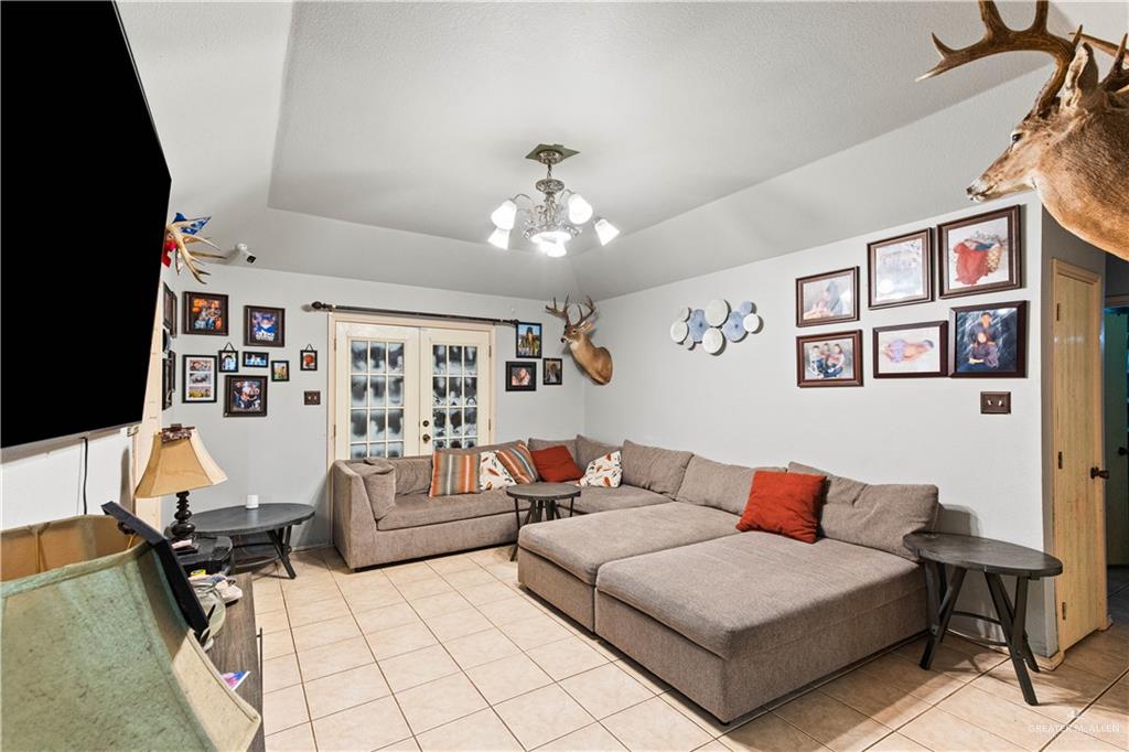 Photo 4 of 564 La Paloma Street