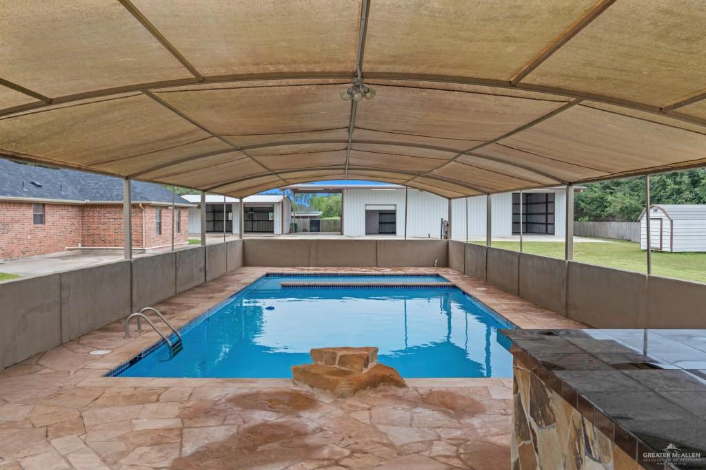 Photo 33 of 413 Los Cerritos Circle