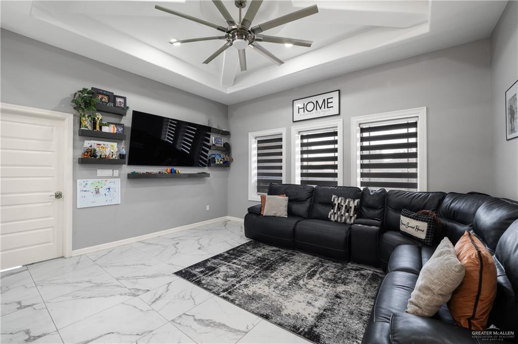 Photo 6 of 502 Casiano Street