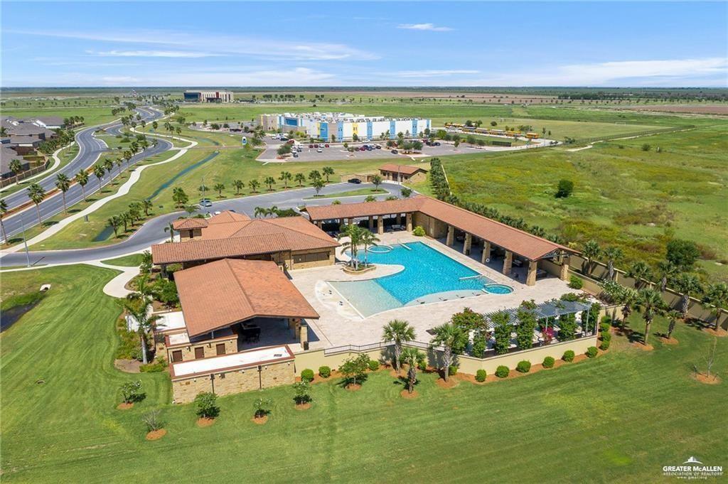 Photo 19 of 4709 Estancia Parkway