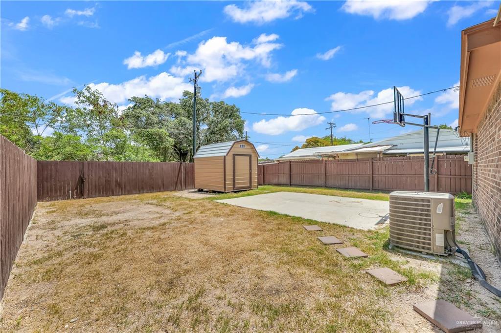 Photo 17 of 325 Mesquite Street