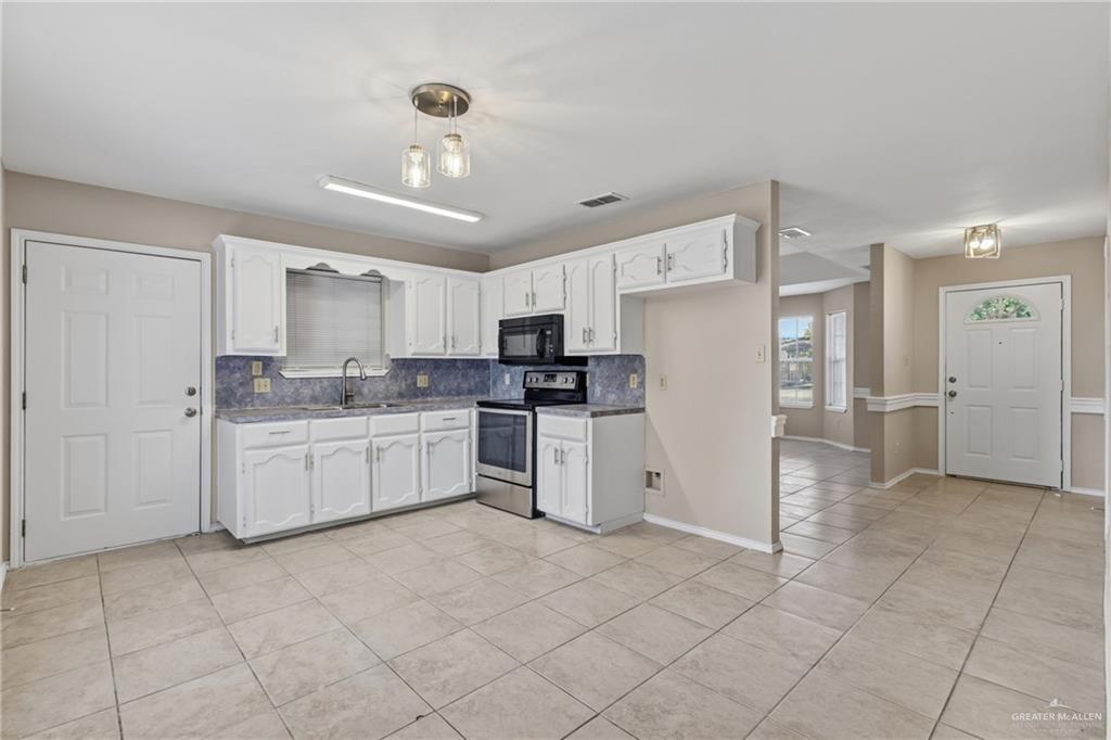 Photo 4 of 3012 Perkins Avenue