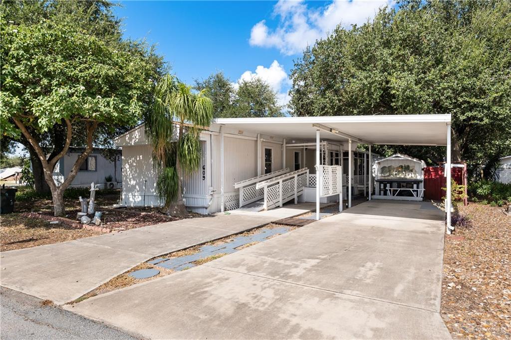 Photo 1 of 609 Palmera Drive, La Feria