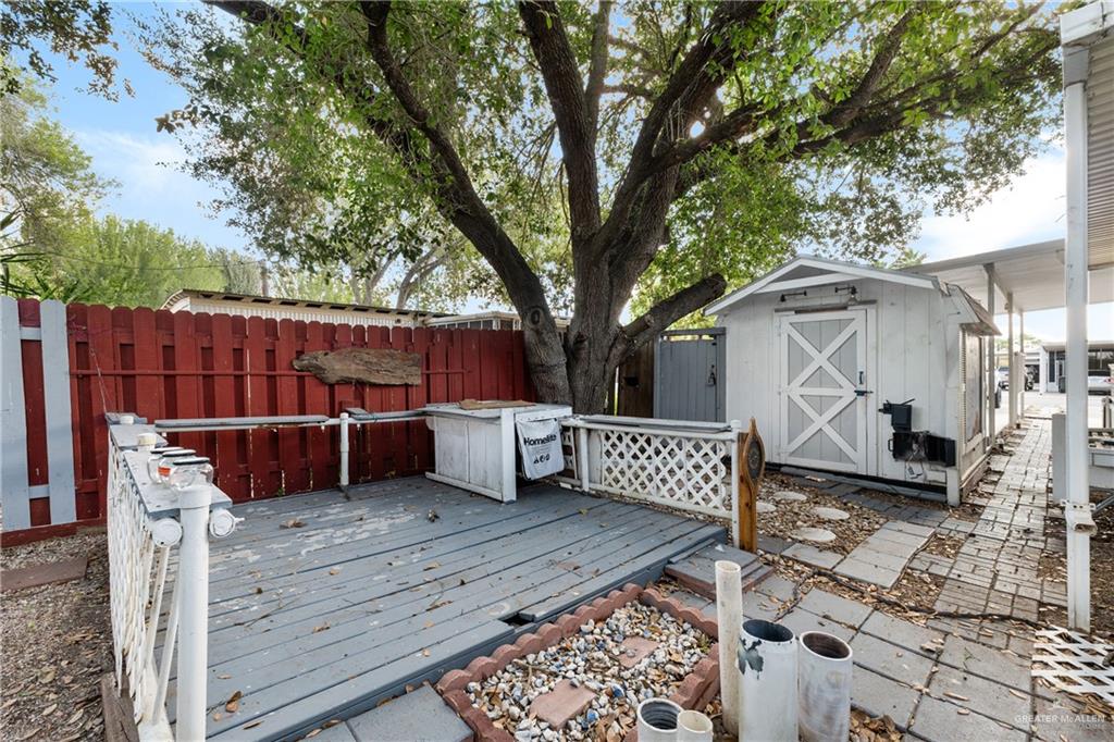 Photo 16 of 609 Palmera Drive