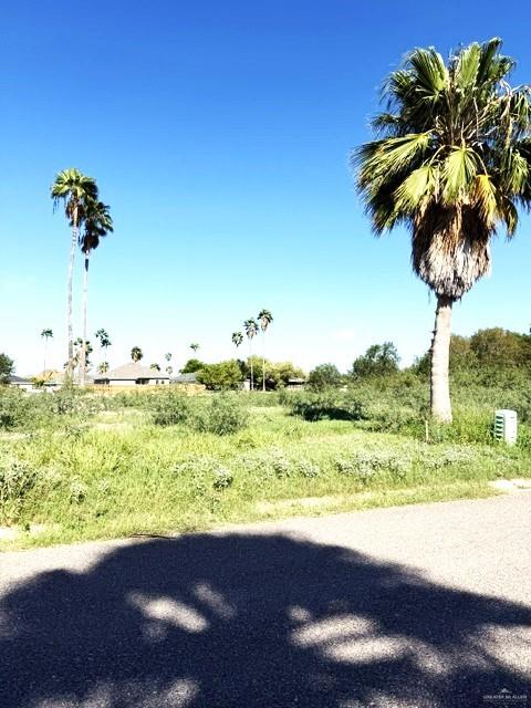Photo 2 of 1931 Meadow Way Drive