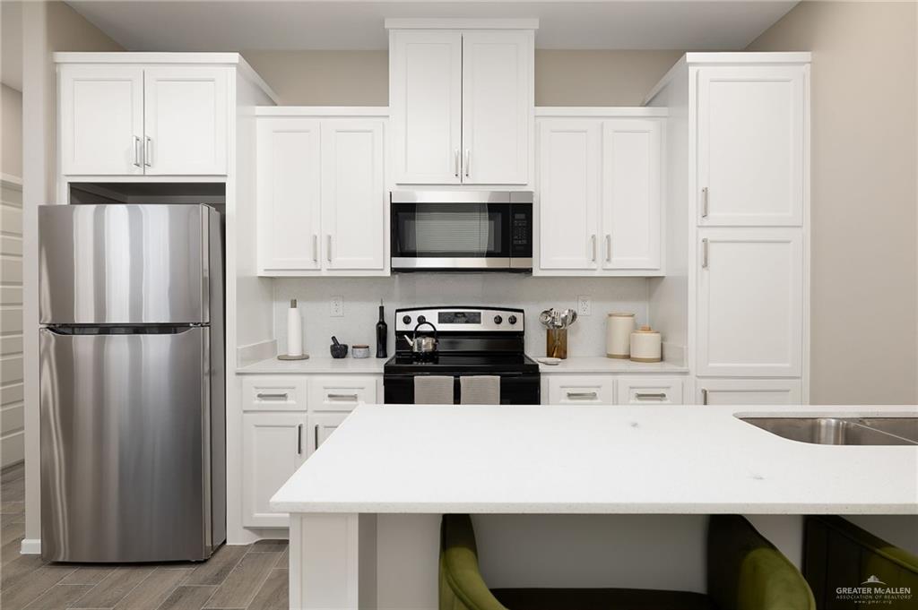 Photo 2 of 2504 Harrison Avenue #4