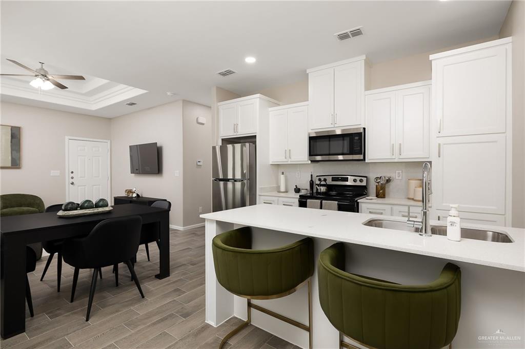 Photo 4 of 2504 Harrison Avenue #4