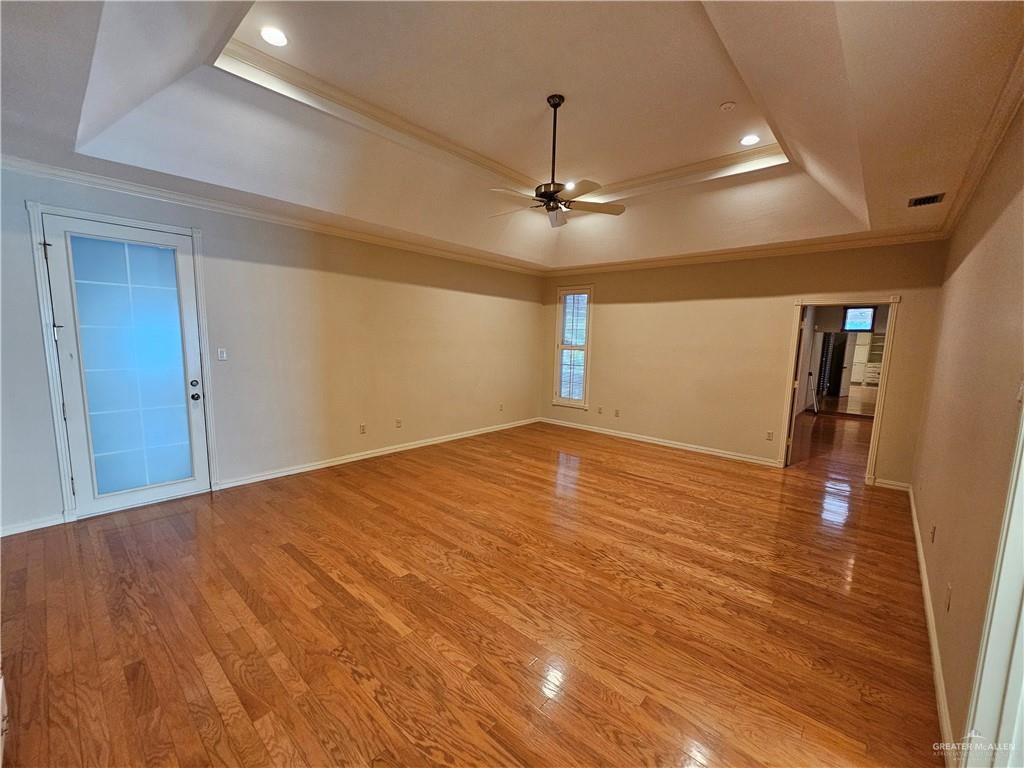 Photo 19 of 1225 Peking Street