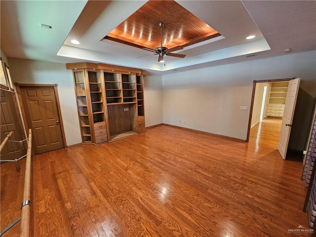 Photo 27 of 1225 Peking Street