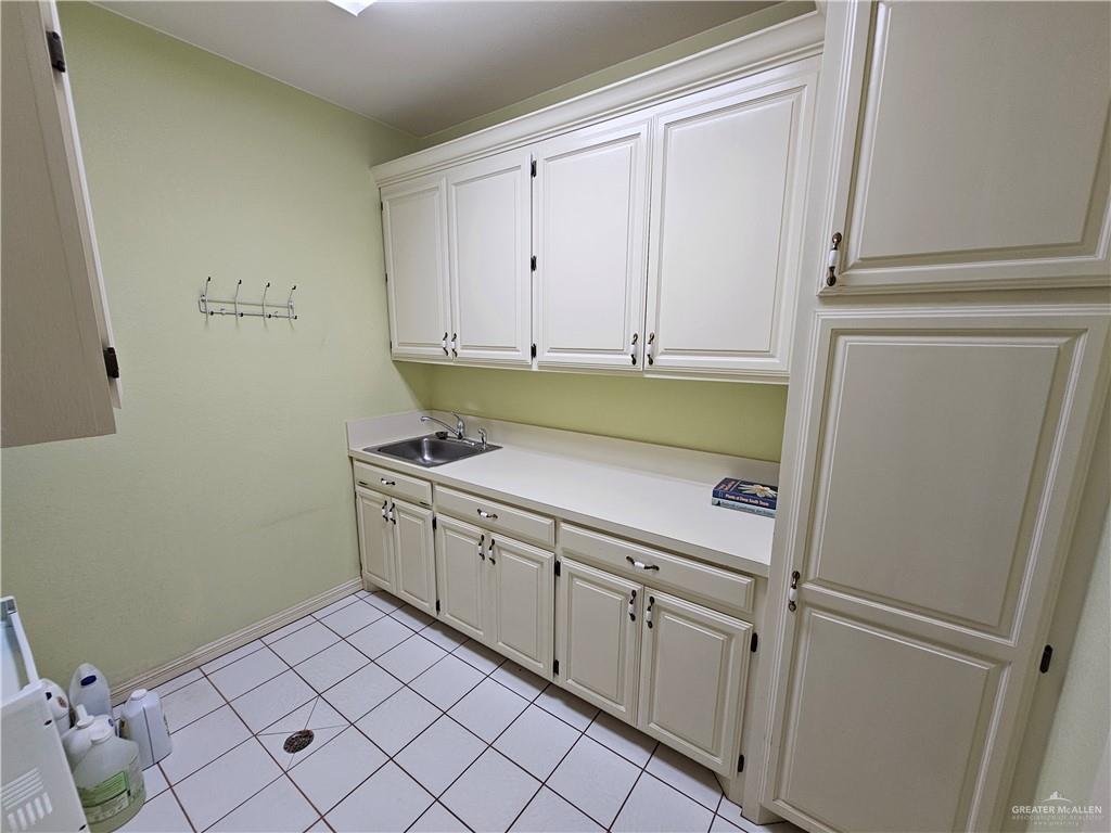 Photo 39 of 1225 Peking Street
