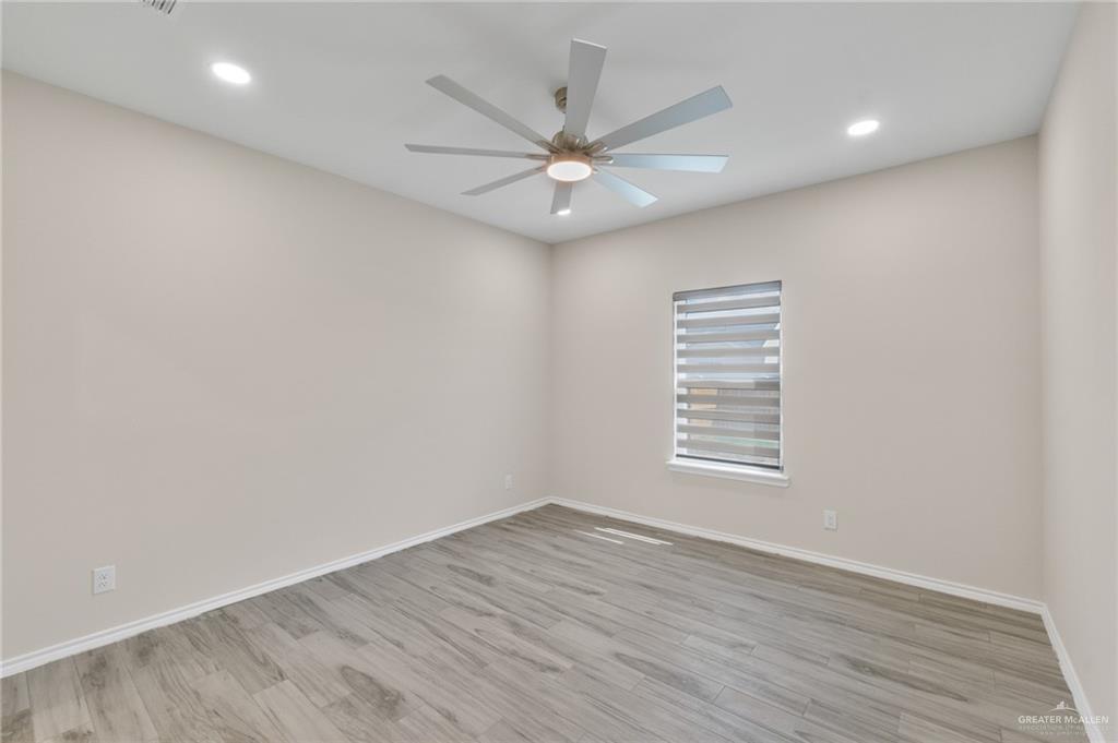 Photo 9 of 18084 Spruce Street