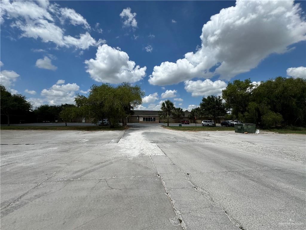 Photo 21 of 1060 Mackintosh Drive