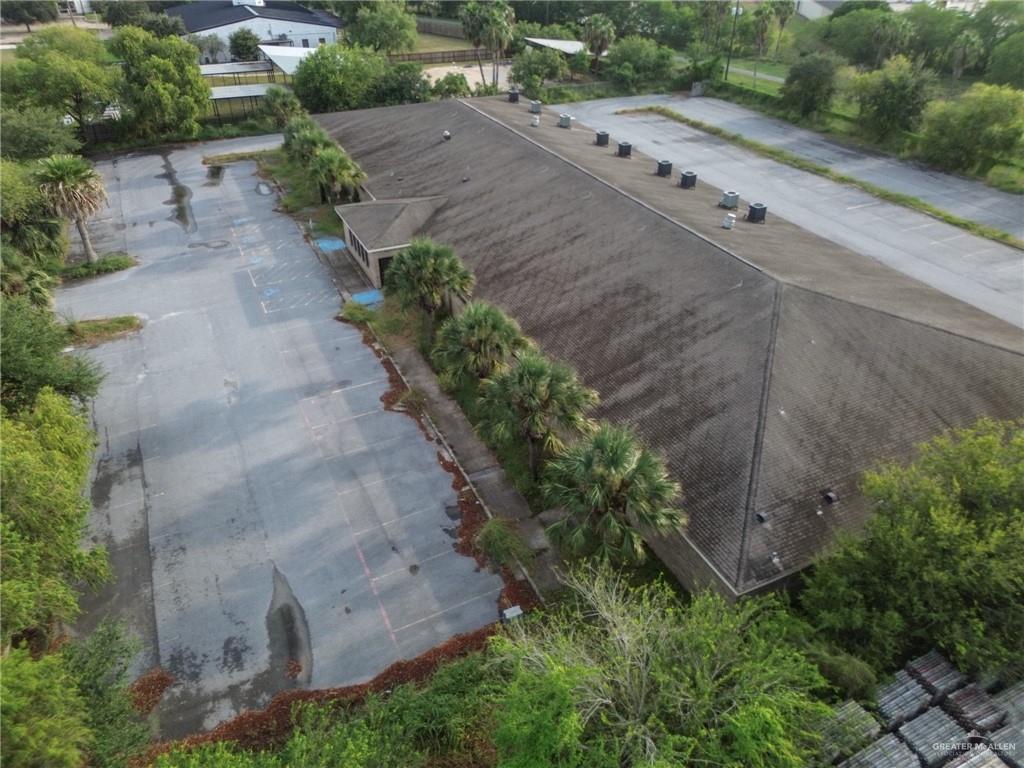 Photo 7 of 1060 Mackintosh Drive