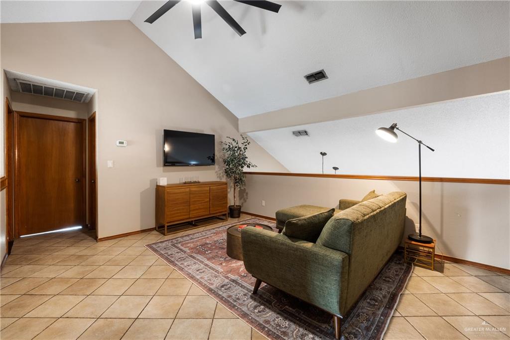 Photo 17 of 113 Pelican Avenue