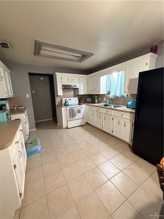 Photo 2 of 305 Reid Drive