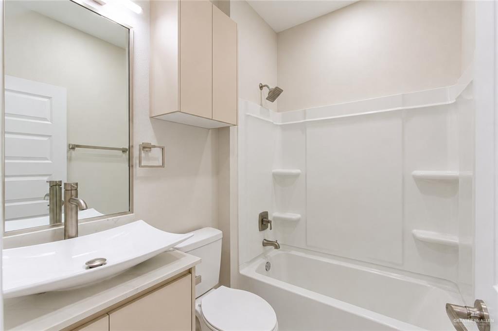 Photo 9 of 4309 Heron Avenue #2