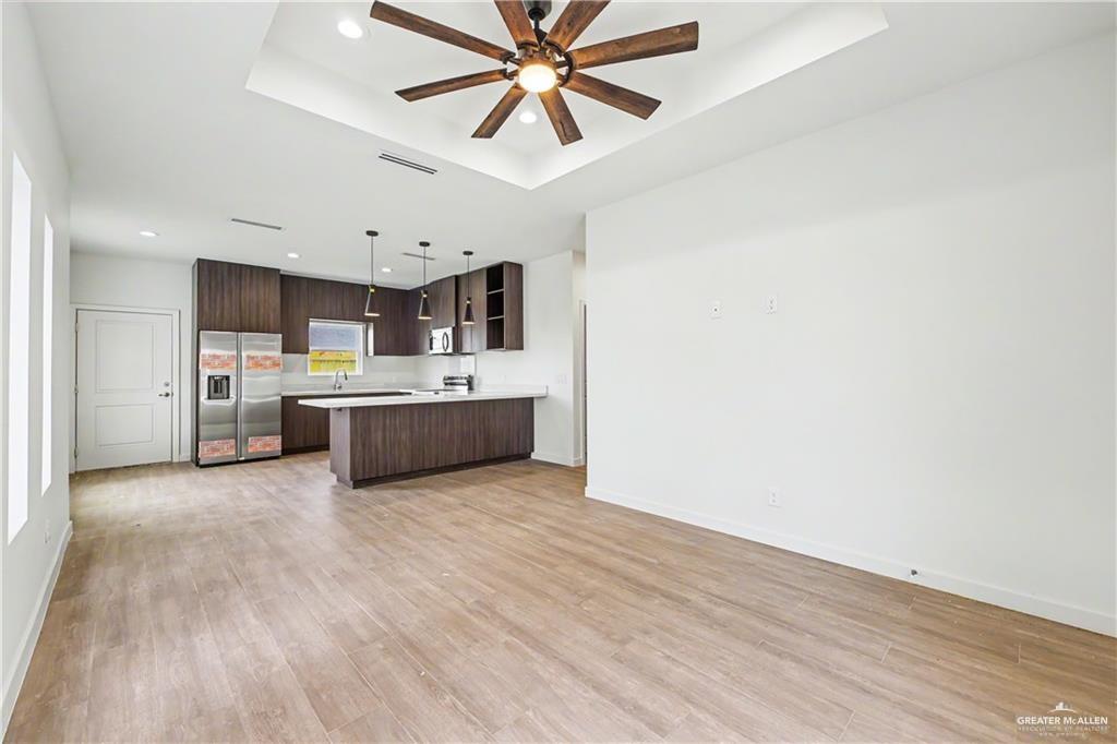 Photo 3 of 5800 Ozark Avenue #4