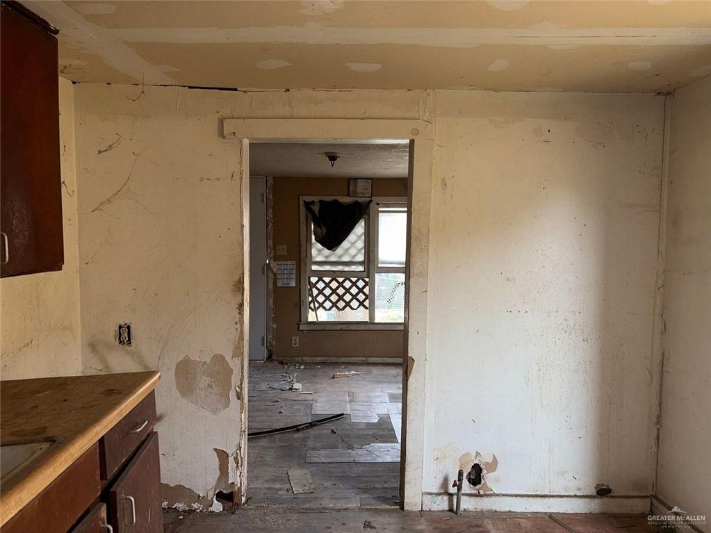 Photo 11 of 2613 Halsey Street