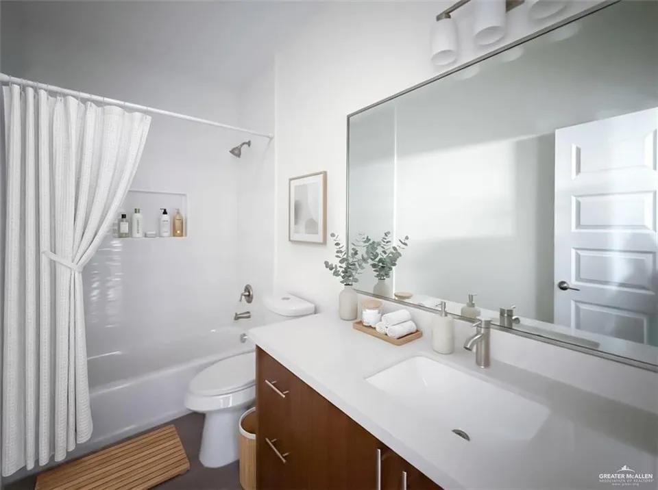Photo 4 of 604 Onyx Avenue #4