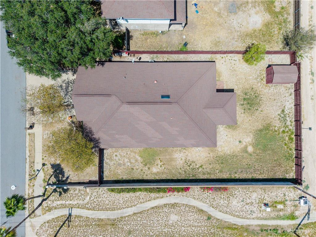 Photo 19 of 2300 Pelican Avenue