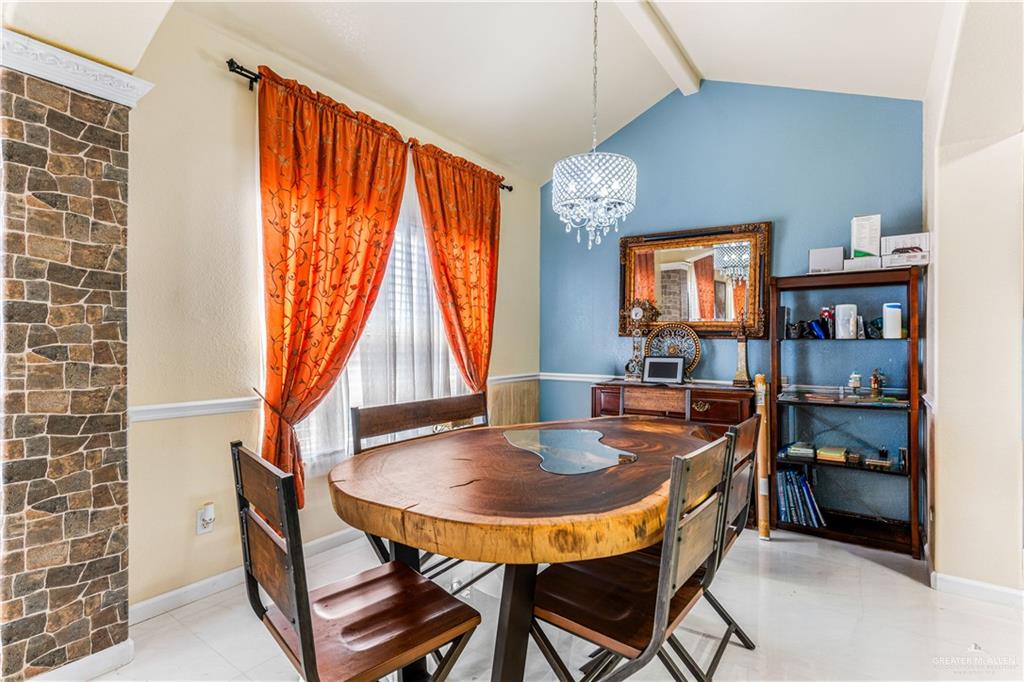 Photo 6 of 2300 Pelican Avenue