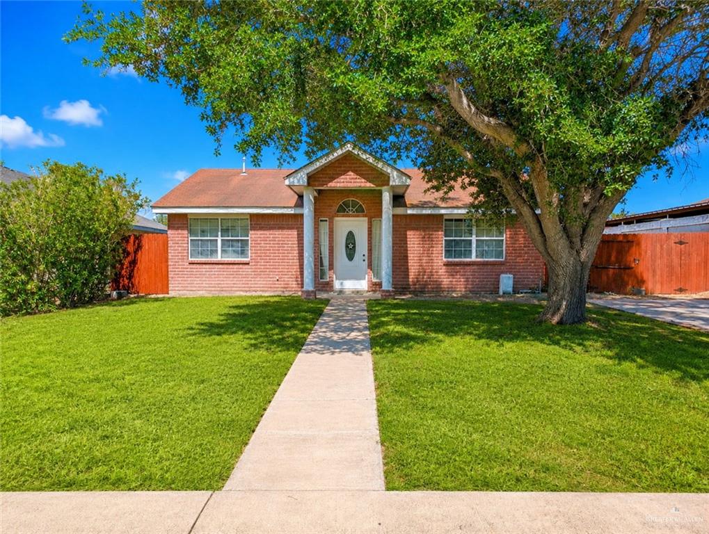 Photo 1 of 209 Dallas Street, Alton