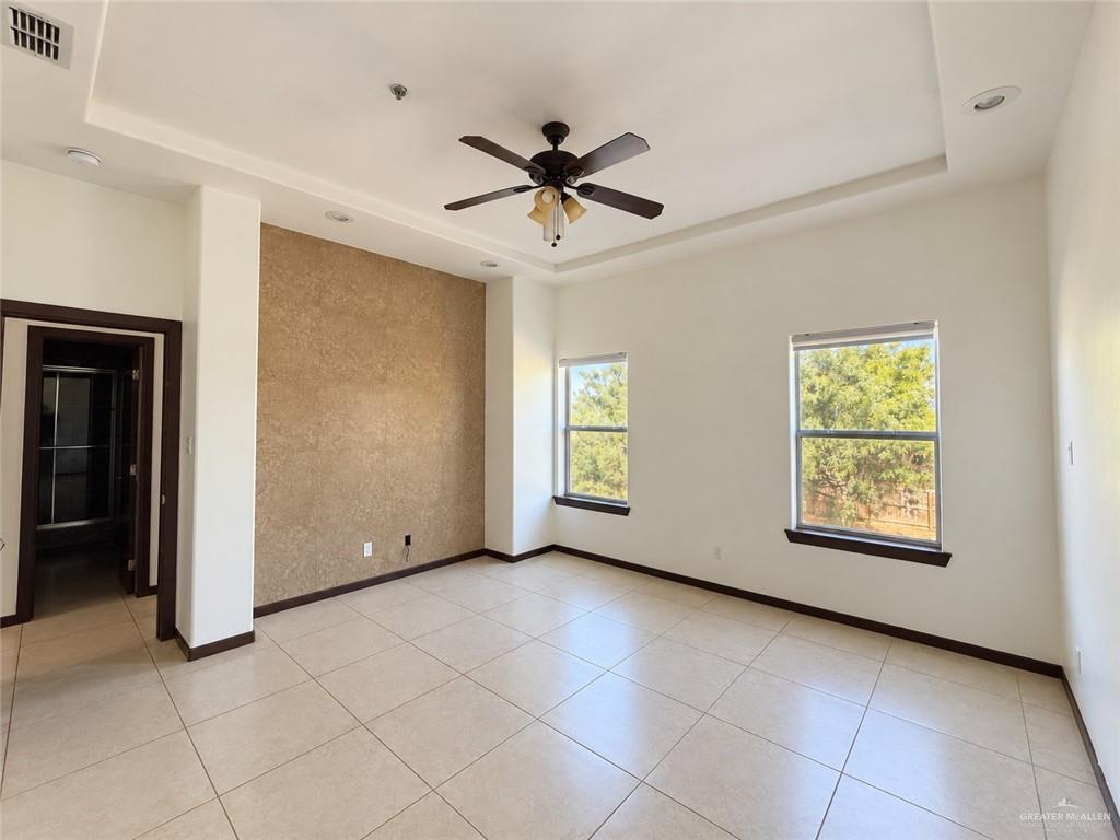 Photo 16 of 4217 Colbath Avenue #445B