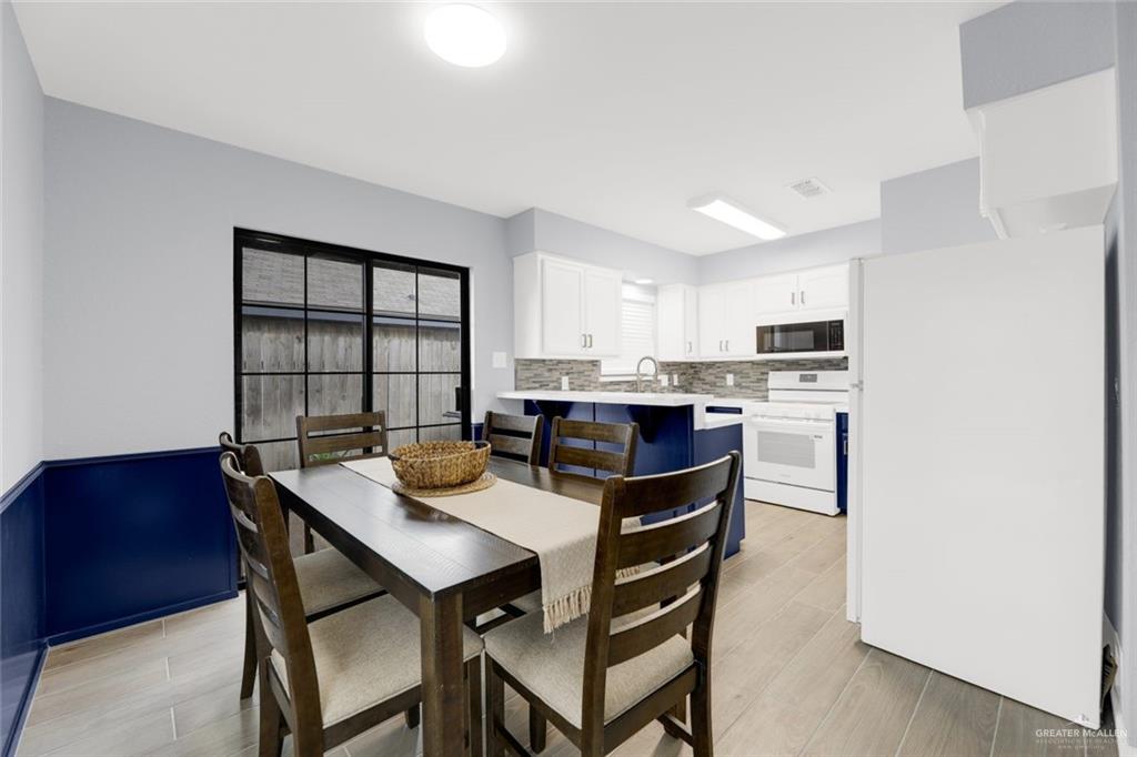 Photo 4 of 1604 Avocet Avenue #A