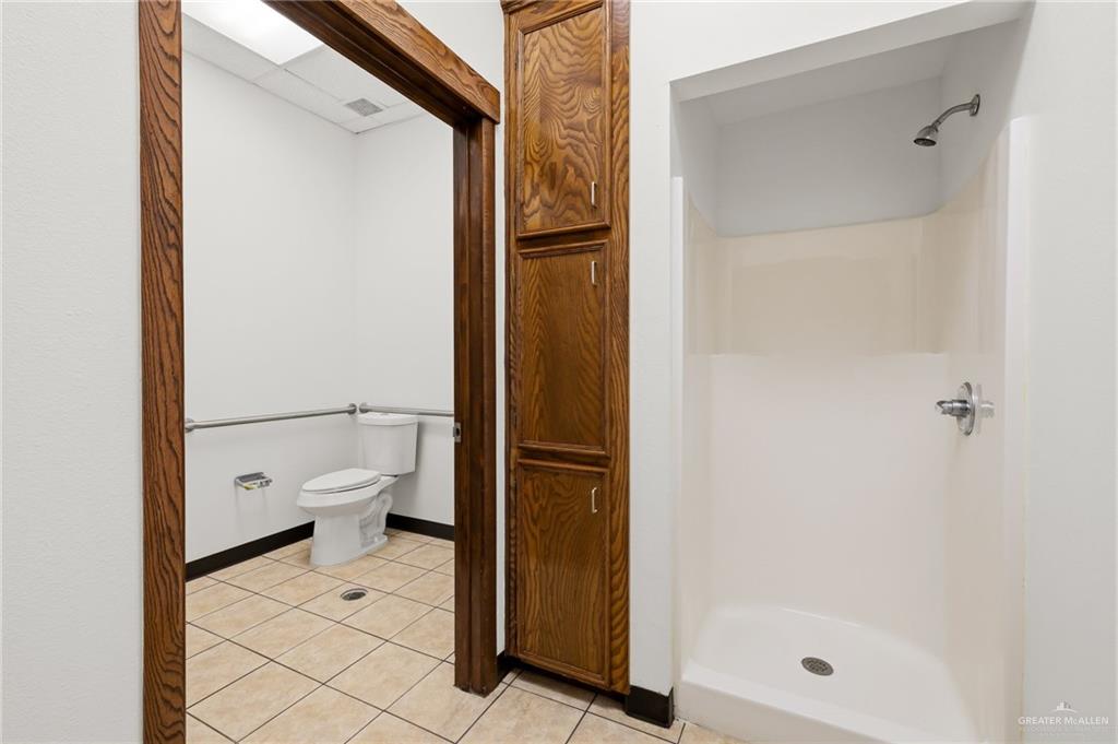 Photo 14 of 1022 Griffin Parkway #104 B