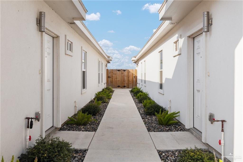 Photo 3 of 3400 Ventura Avenue