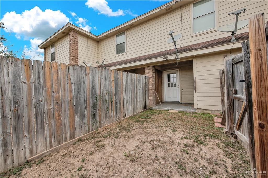 Photo 15 of 1607 Omni Avenue #2
