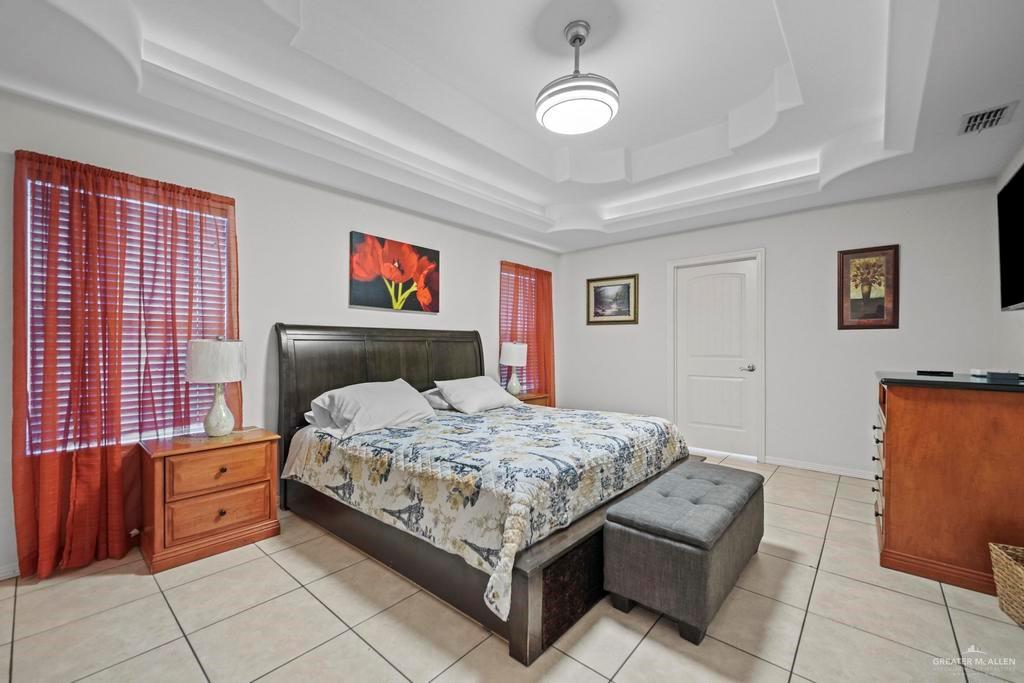 Photo 10 of 701 Arapaho Avenue