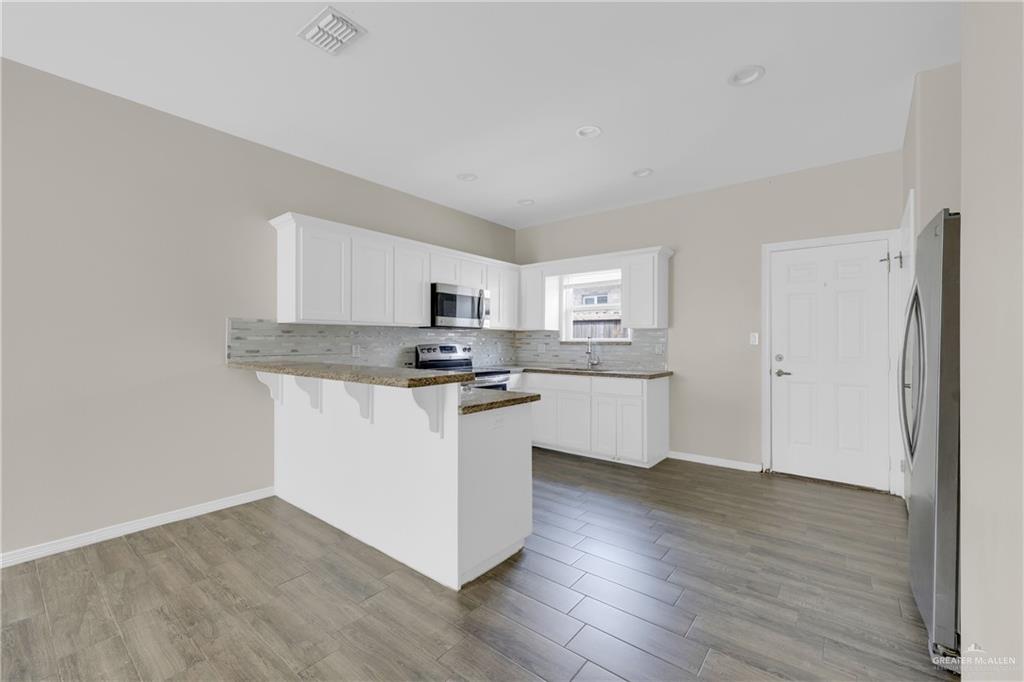 Photo 8 of 3613 Whitewing Avenue