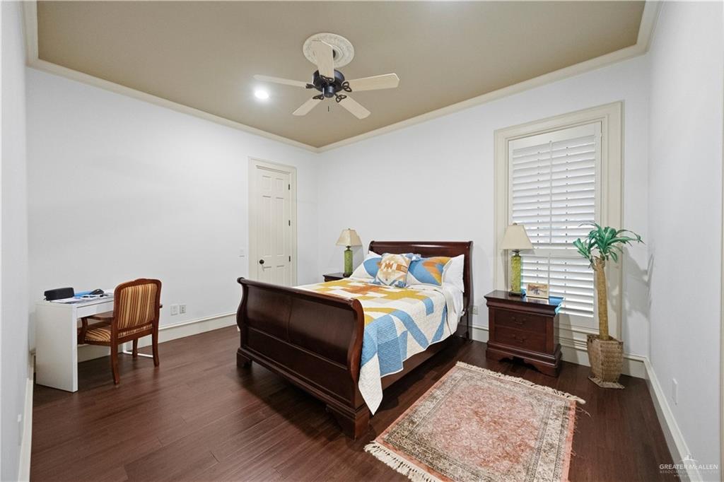 Photo 7 of 2421 Sendero Avenue