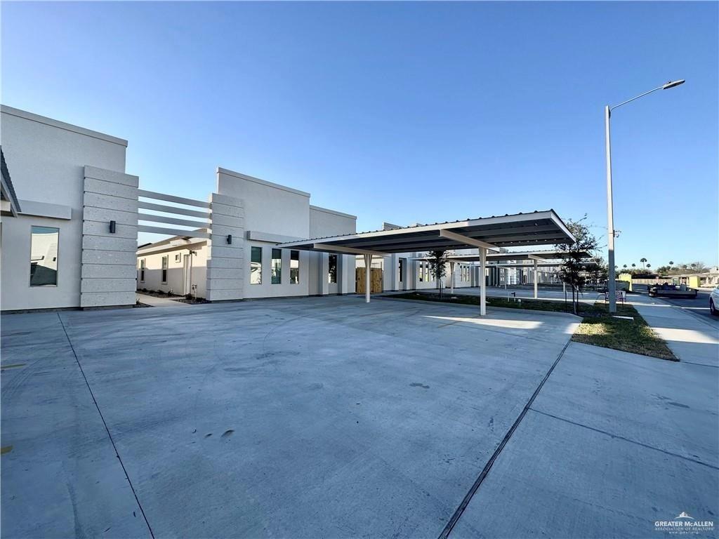 Photo 2 of 1415 Petri Drive