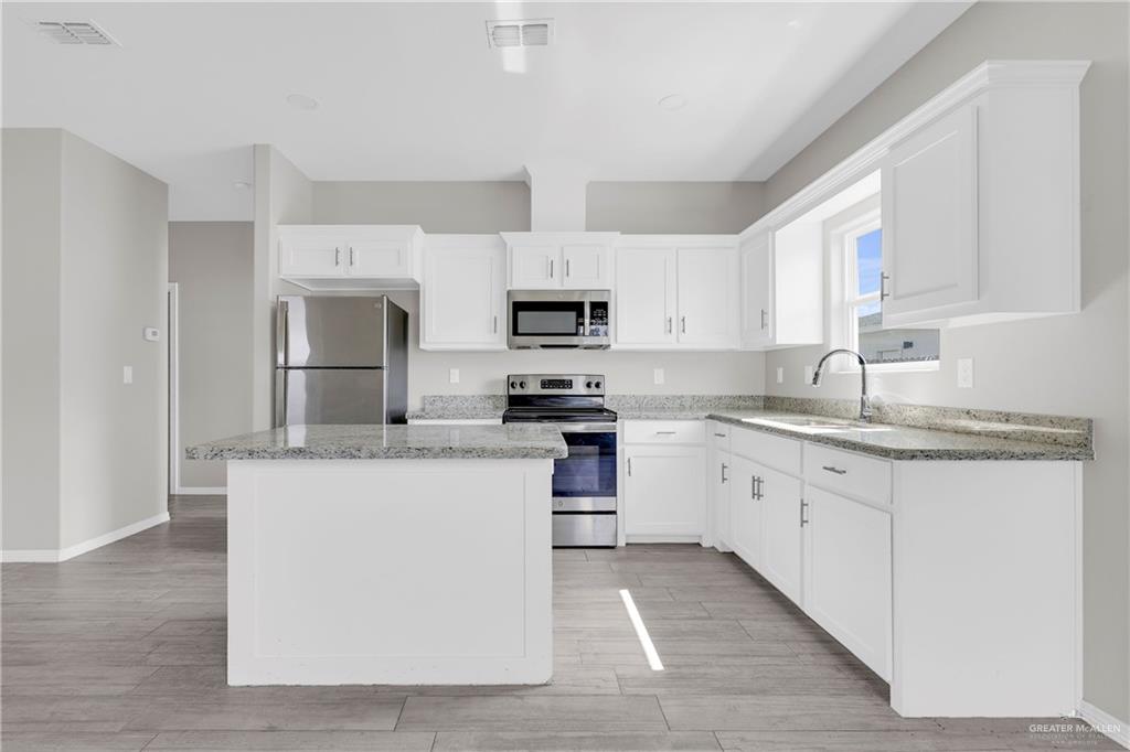 Photo 5 of 5105 Dahlia Street #3