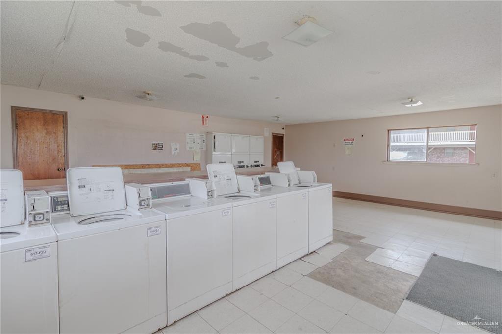 Photo 12 of 2095 La Palma Drive
