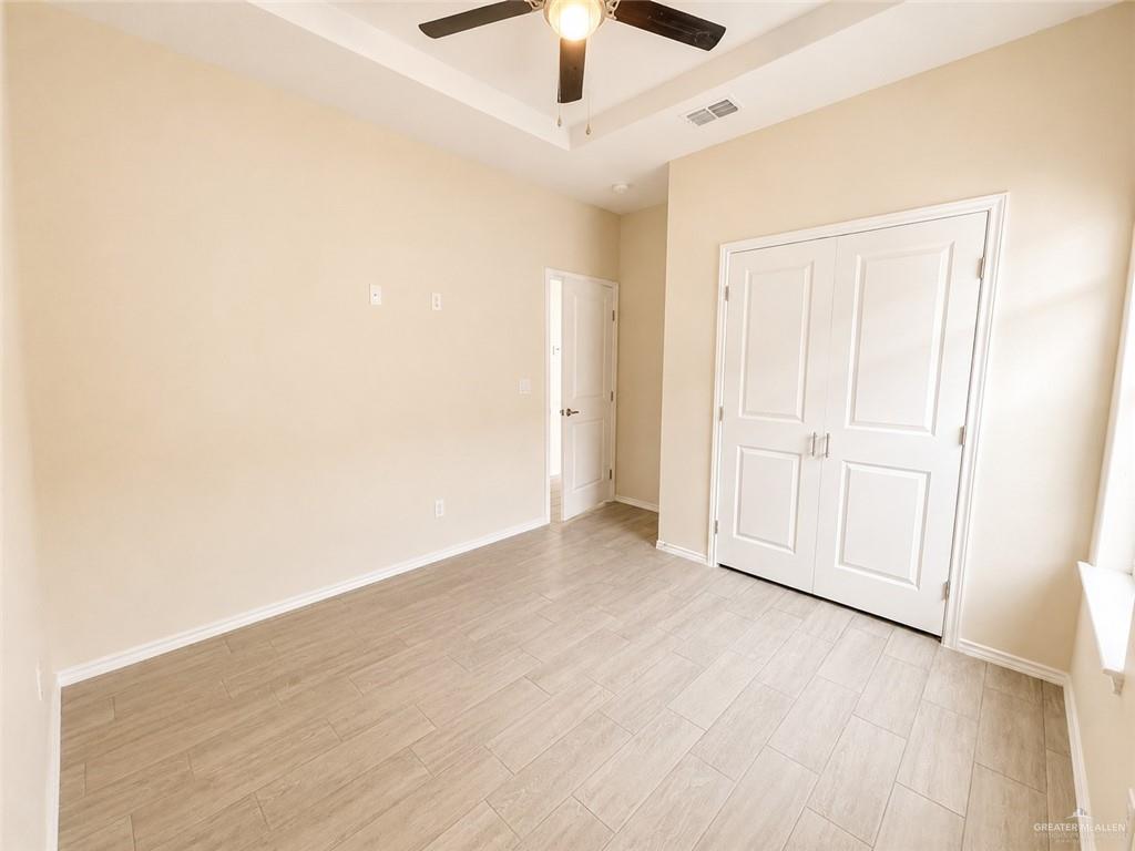 Photo 6 of 5106 Hiawatha Drive #4