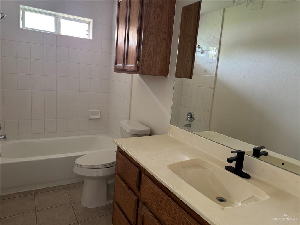 Photo 6 of 512 Upas Avenue #3
